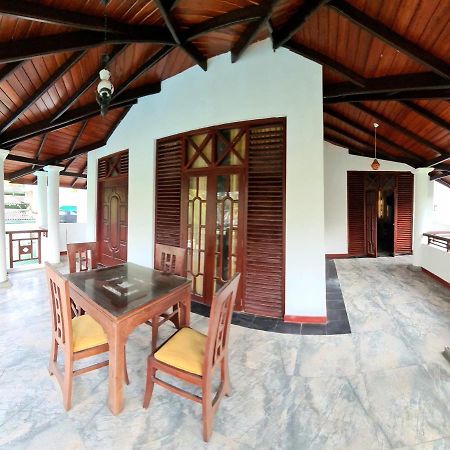 Golden Relax Villa With Pool, Restaurant & European Service Eramudugaha Exterior photo
